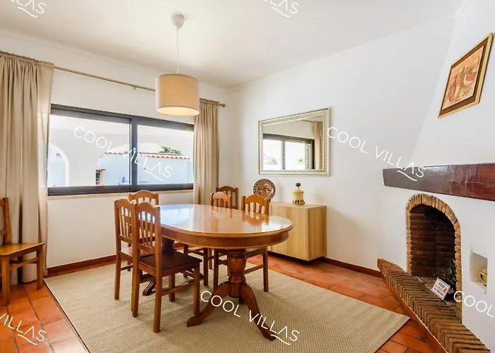 Margarida - Heatable Pool & Center Feriehus *